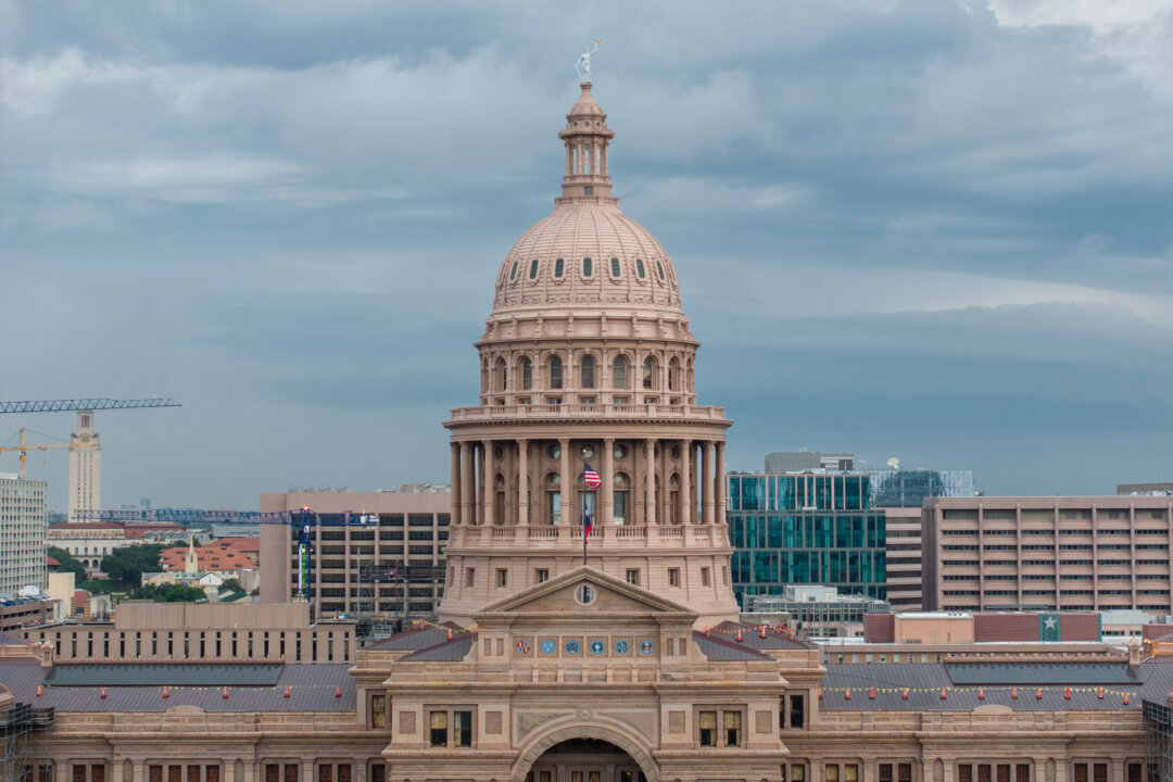 texas-seeks-arrest-of-fleeing-democrats-amid-redistricting-showdown