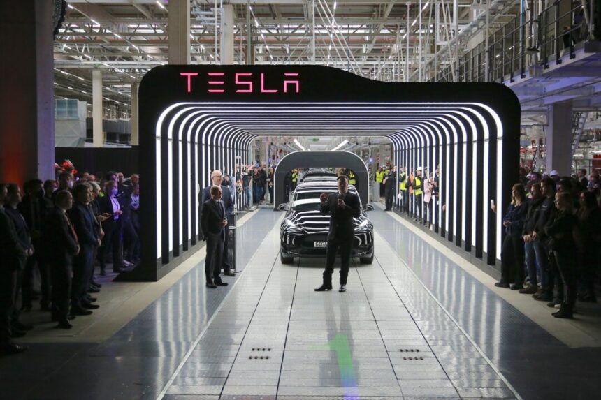 tesla-sales-in-germany-fall-55-percent,-uk-down-60-percent-in-july