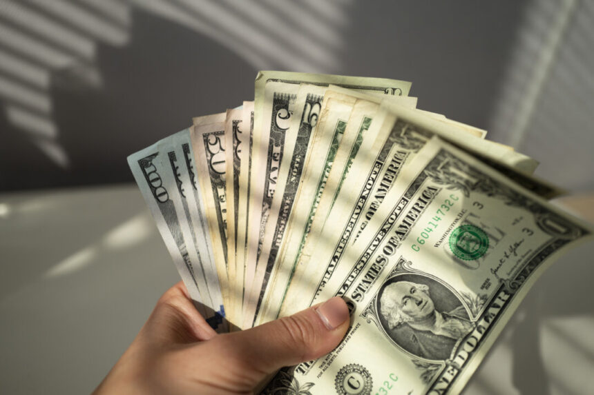us-households-owed-an-average-of-$152,653-at-the-end-of-q2-2025:-report