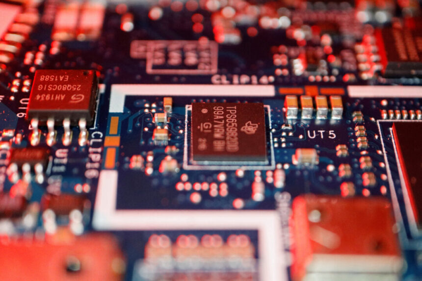 chinese-nationals-charged-for-allegedly-exporting-microchips-to-china-without-license