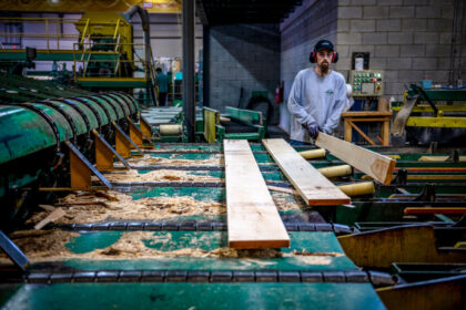 trump-administration-slaps-higher-tariffs-on-canadian-lumber