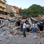 magnitude-6.1-earthquake-hits-turkey’s-balikesir-province,-killing-1-and-collapsing-buildings