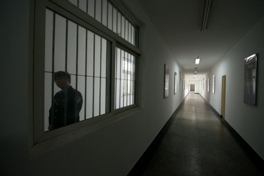 advocacy-group-urges-china-to-lift-exit-bans-on-7-year-old-and-his-mother