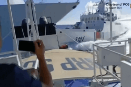 chinese-ships-collide-during-blockade-against-philippine-boat:-manila-says