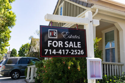 us-mortgage-rates-decline-to-lowest-level-since-april