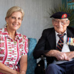 day-in-photos:-105-year-old-royal-marines-veteran,-heatwave-in-europe,-and-grouse-hunting-season