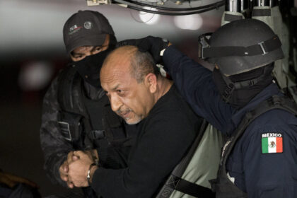 mexico-extradites-26-alleged-cartel-members-to-us