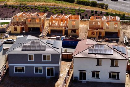 us-mortgage-applications-surge-nearly-11-percent
