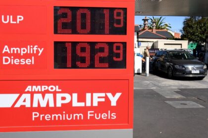 ampol-to-acquire-about-500-petrol-stations-in-$1.1-billion-deal