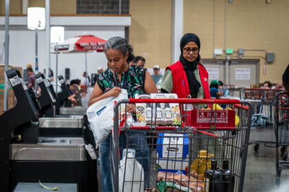 us-consumer-sentiment-falls-on-deteriorating-inflation,-labor-outlook