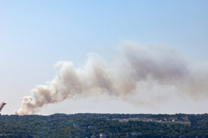 helicopter-crashes-amid-efforts-to-contain-nova-scotia-wildfires
