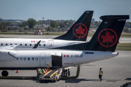 air-canada-union-says-flight-attendants-will-continue-strike,-defy-government