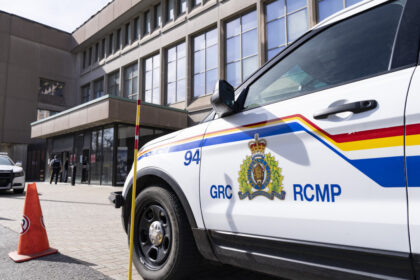 rcmp-arrest-montreal-boy-on-terrorism-charges