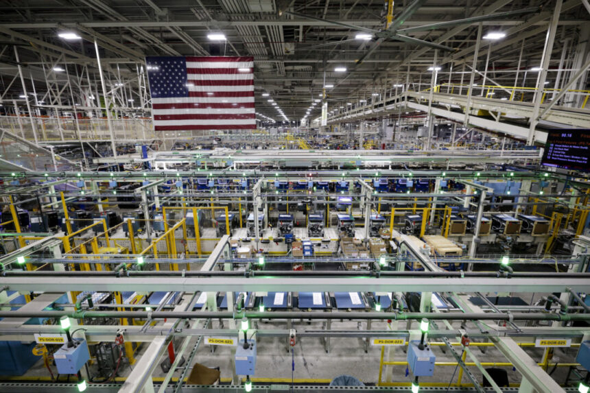 us-manufacturing-surges-to-3-year-high-as-demand-strengthens,-hiring-picks-up
