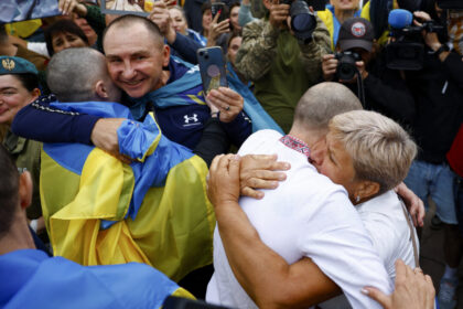 russia-and-ukraine-stage-new-prisoner-exchange