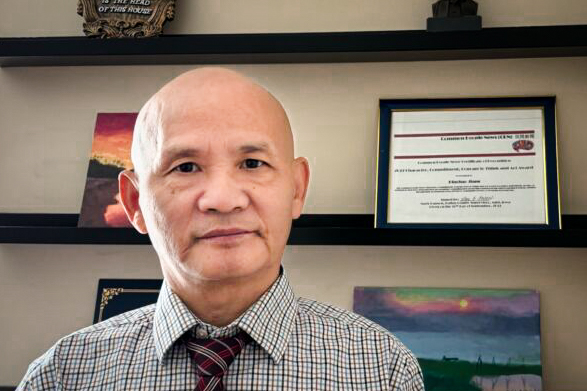 chinese-author-urges-us-to-defend-freedom-as-ccp-targets-shen-yun-and-falun-gong