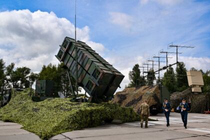 us-greenlights-$330-million-sale-of-starlink-services,-patriot-support-to-ukraine