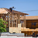 us-construction-spending-in-july-extends-decline