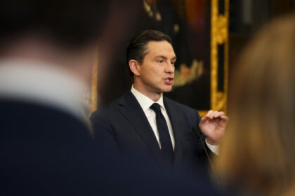 poilievre-calls-on-ottawa-to-end-temporary-foreign-worker-program