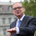 trump-shortlists-hassett,-warsh,-and-waller-as-top-picks-for-fed-chair