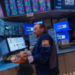 wall-street-review:-stocks-largely-higher-amid-fed-rate-cut-expectations