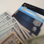 credit-card-debt-of-americans-now-totals-$1.32-trillion:-report