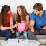 giving-your-kids-a-push:-how-to-help-your-teen-build-good-credit 