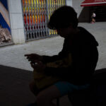 british-parents-make-‘no-phone’-pacts-to-keep-children-off-smartphones