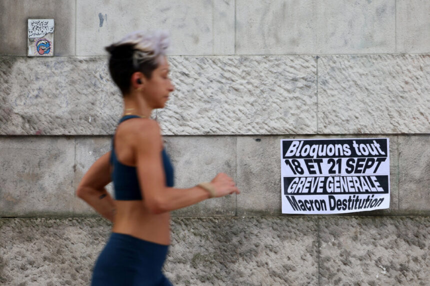 france-hit-by-second-wave-of-strikes-in-‘block-everything’-movement