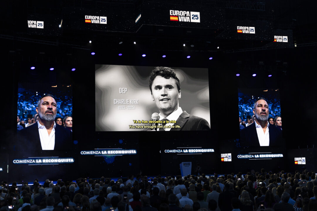 vigils-and-tributes-for-charlie-kirk-span-the-globe