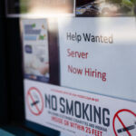 us-weekly-jobless-claims-fall-to-1-month-low-after-sharp-decline