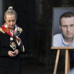 alexei-navalny’s-widow-says-lab-reports-show-her-husband-was-poisoned