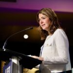 alberta-premier-asks-for-notwithstanding-clause-to-override-legal-challenge-on-minors’-gender-laws:-memo