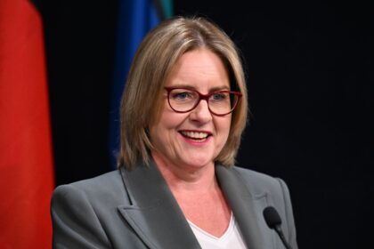 victorian-premier-to-provide-$10,000-scholarships-for-students-to-study-in-china
