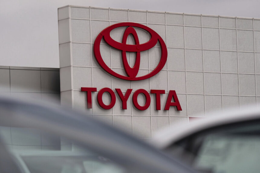 toyota-and-hyundai-recall-more-than-1.1-million-vehicles-for-seat-belt,-panel-display-problems