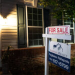 mortgage-refinance-applications-soar-amid-falling-interest-rates