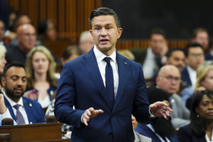 ‘billions-of-dollars’-in-cuts-to-federal-bureaucracy-are-needed-in-upcoming-budget,-poilievre-says