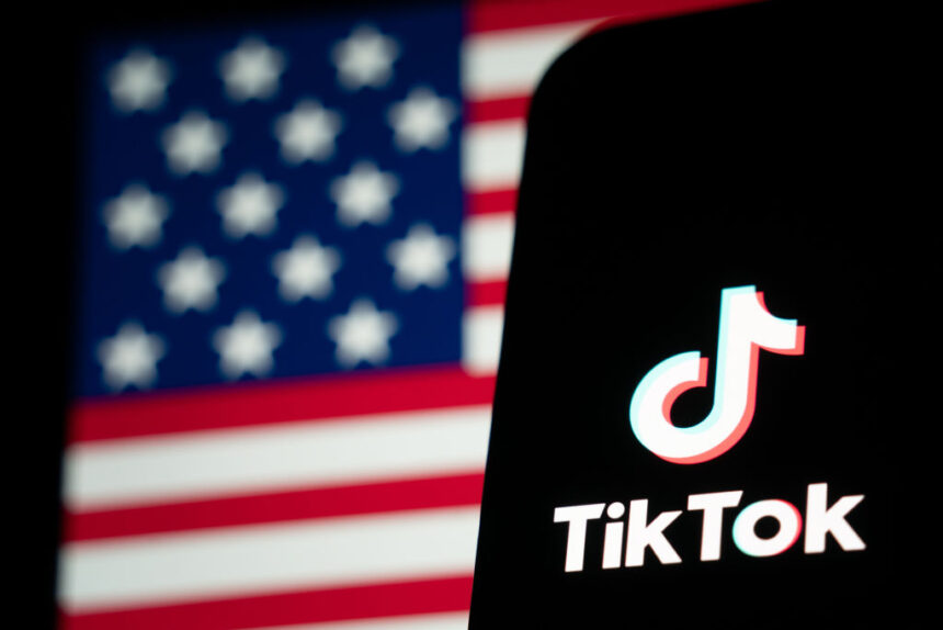 oracle-to-retrain-tiktok-algorithm-under-new-us-ownership