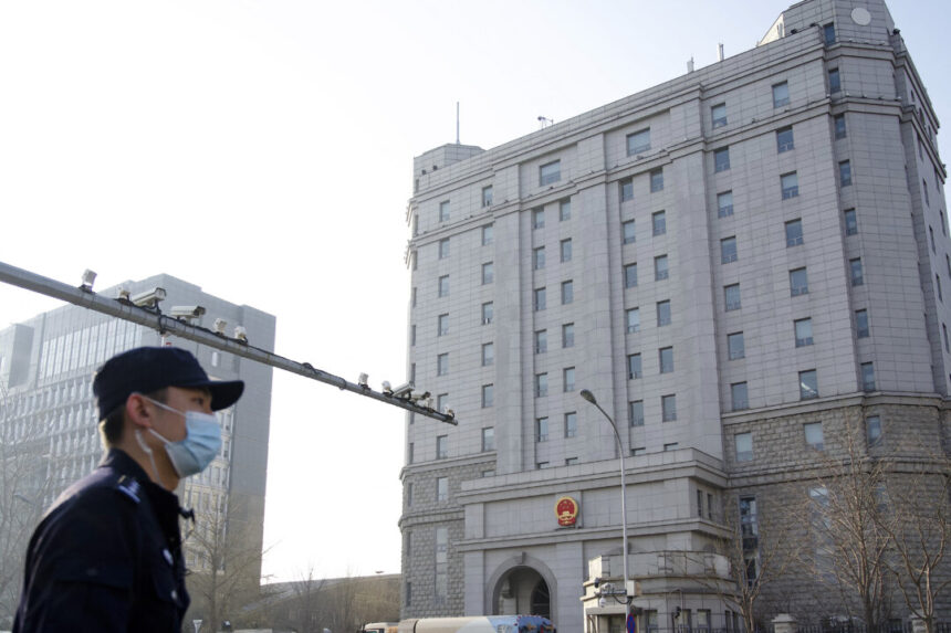 chinese-human-rights-lawyer-in-exile-calls-china’s-legal-system-a-‘scam’
