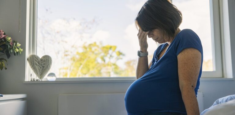 it’s-ok-to-use-paracetamol-in-pregnancy.-here’s-what-the-science-says-about-the-link-with-autism