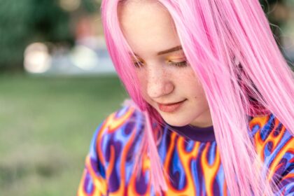 millennial-pink,-gen-z-yellow,-brat-green…-tell-me-your-favourite-colours,-and-i’ll-guess-your-generation