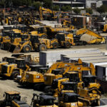 us-manufacturing-continues-to-expand-as-business-confidence-rises,-price-pressures-ease