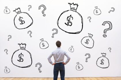 savings-vs.-investing:-where-should-your-money-go?
