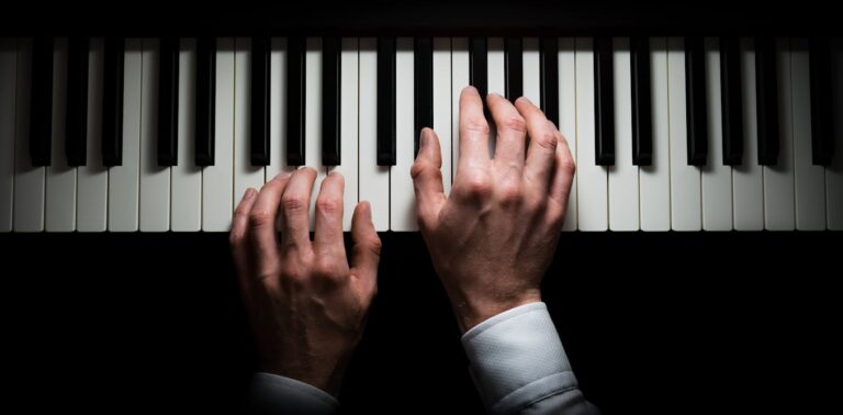 neuroscience-finds-musicians-feel-pain-differently-from-the-rest-of-us