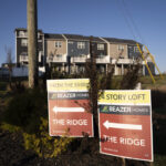 us-housing-supply-in-august-drops-most-in-2-years-as-rate-decline-continues