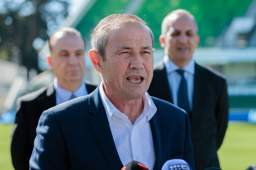 western-australian-premier-criticised-for-china-trip