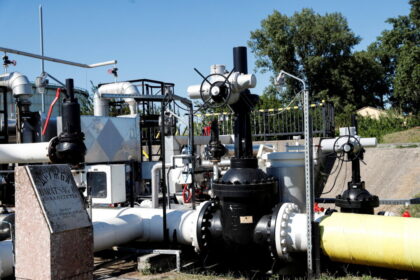 slovakia-sides-with-hungary-against-trump’s-russian-oil-phase-out