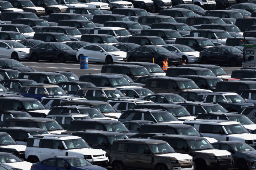 us-formally-implements-eu-trade-deal-terms,-confirming-15-percent-tariff-on-automobiles