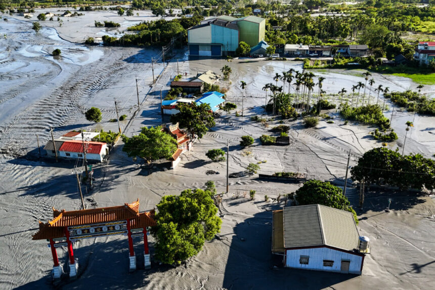 day-in-photos:-barrier-lake-burst-in-taiwan,-protests-in-madagascar,-and-thousands-of-wading-birds