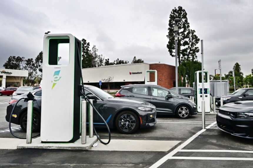us-auto-sales-rise-6-percent-in-september;-evs-hit-record
